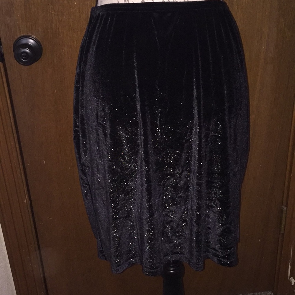 Vintage studio velvet like skirt